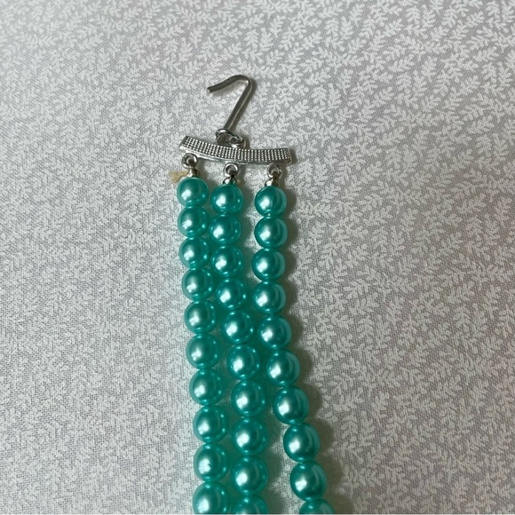 Mid Century 60's Aqua Blue Green Beaded Tri Strand Necklace Clip Earring Set - Picture 2 of 9